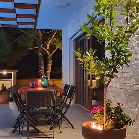 Pine Tree Βίλα Pakoštane