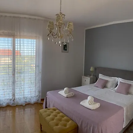 Pine Tree Villa *