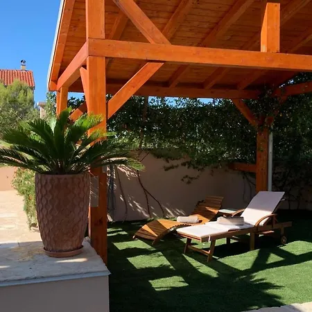 Pine Tree Villa Pakostane