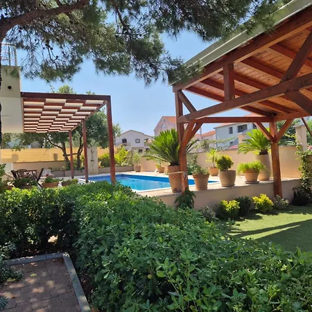 Pine Tree Villa Pakoštane