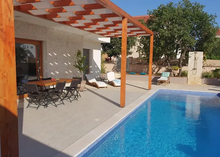 Villa Pine Tree Pakoštane