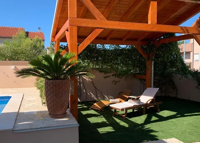 Pine Tree Villa Pakoštane